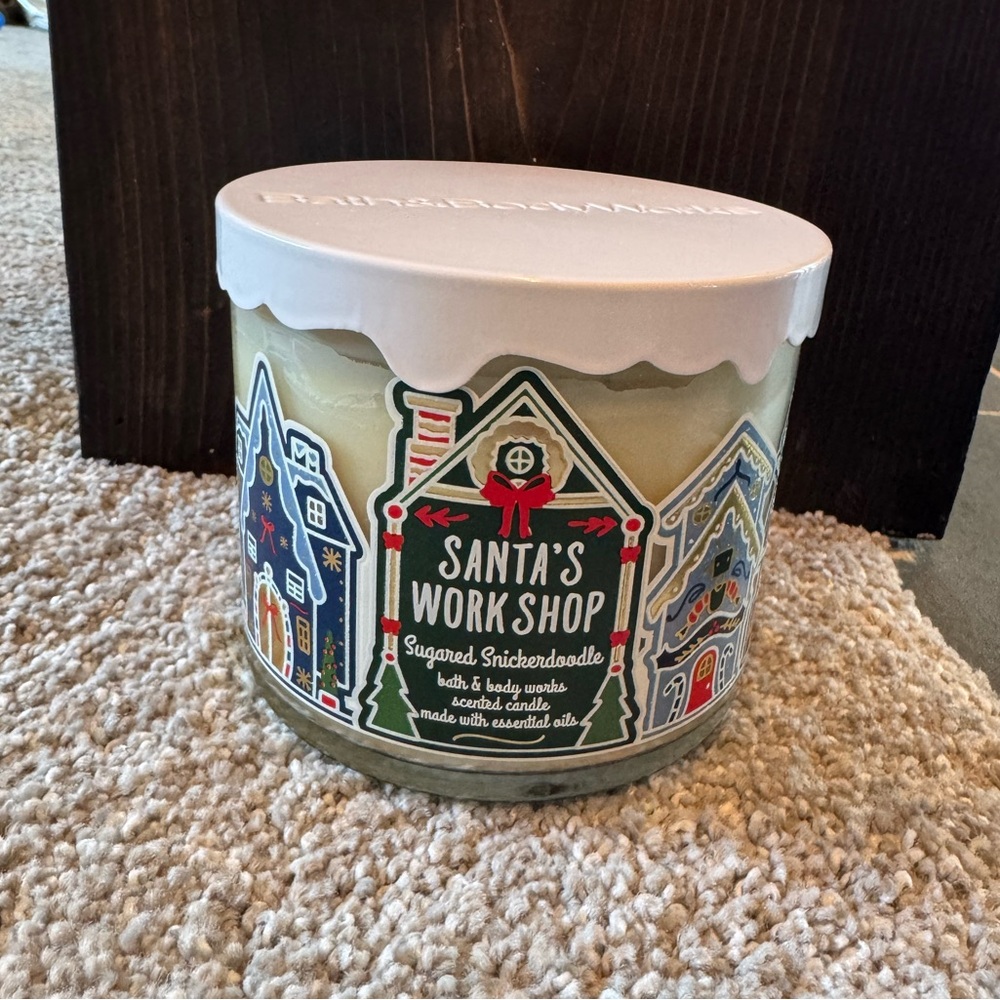 Santa’s Workshop sugared snickerdoodle bath and body works 3 wick candle